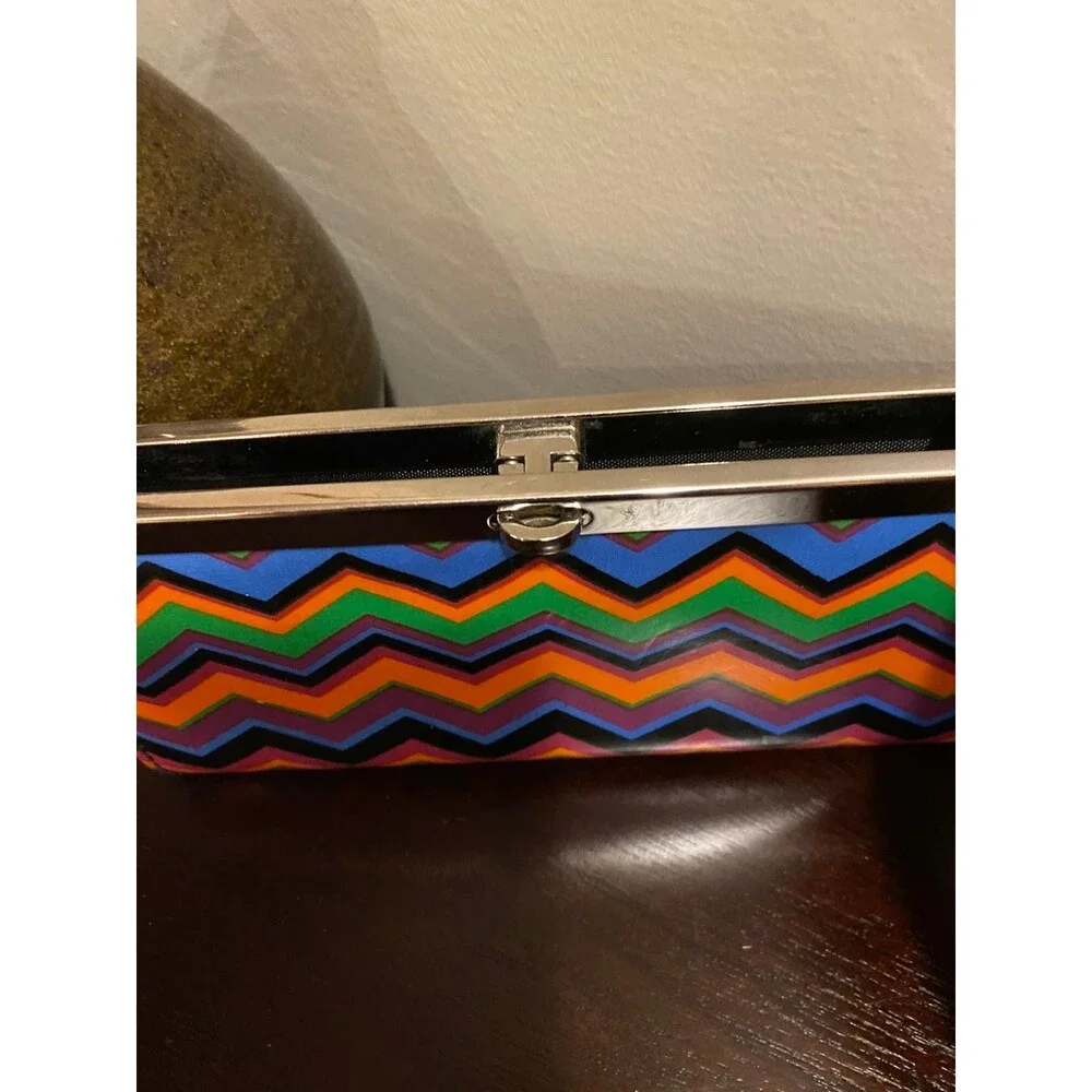Zig zag multicolored wallet